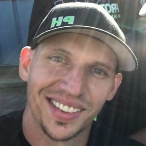 Meet your Posher, Casey